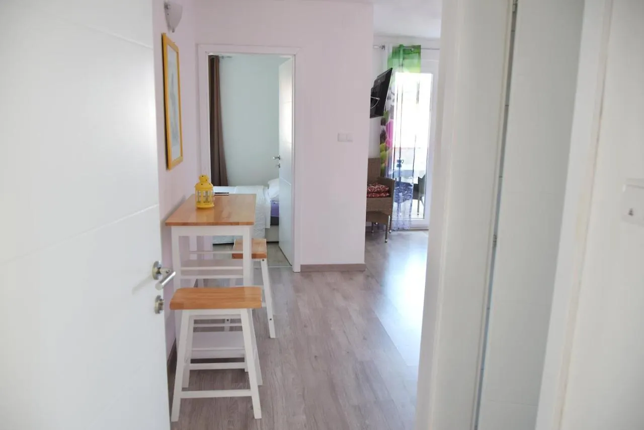 Rab Apartments Aurora Rab Town 0*,